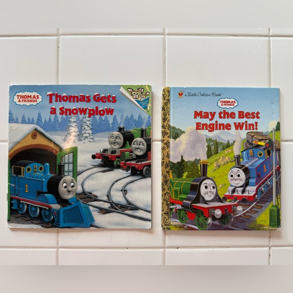 Thomas the Tank Engine Carters 2T One-Piece Footie & Thomas the Train Book Lot - Picture 3 of 6